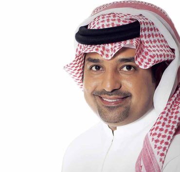 راشد الماجد يغني «شيخة الزينات»