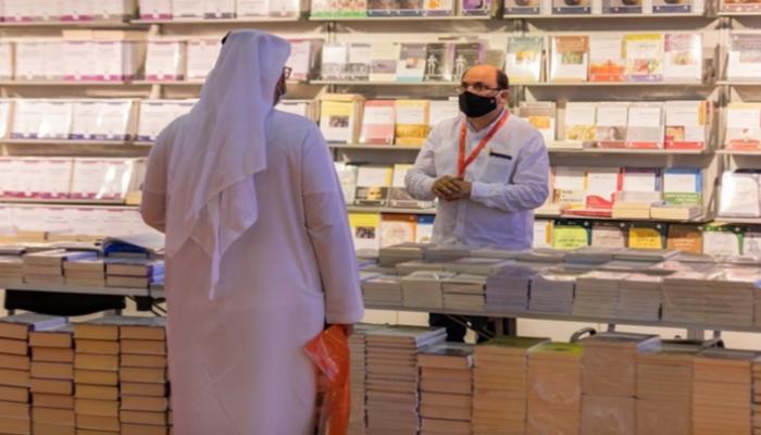 مخطوطات ومقتنيات نادرة بـ"الشارقة للكتاب".. جولة عبر التاريخ