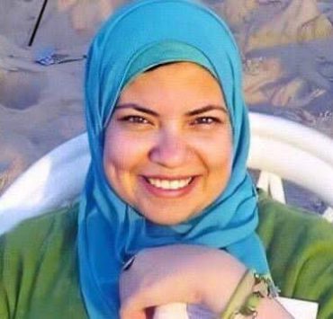 إسراء زيدان.. بريشتها تخلق عالماً يعشن فيه النساء على حقيقتهن