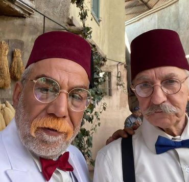 أيمن رضا يترك مهنة غسيل الموتى