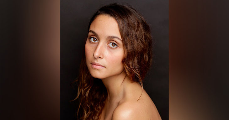 "El Cid"يجمع سارة برليس ببطل "لاكاسا ديل بابل"