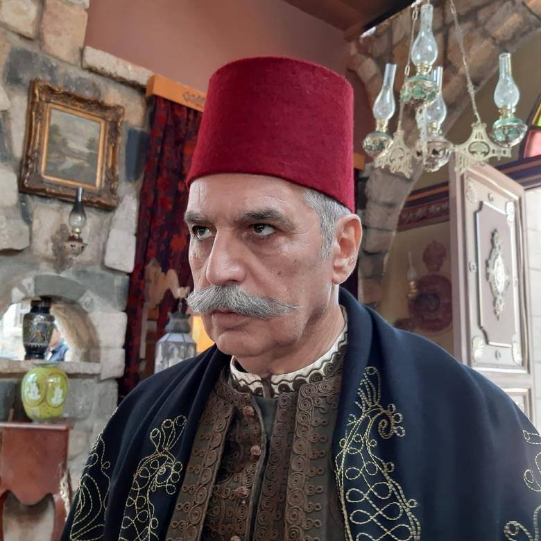 عباس النوري يعيش أجواء احتفالية مع عائلته