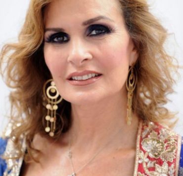 الفنانة يسرا تصاب بكورونا