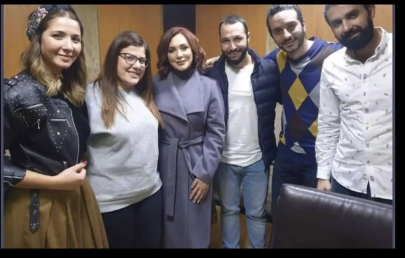 سلاف فواخرجي وليندا بيطار تحضران مفاجأة للميلاد