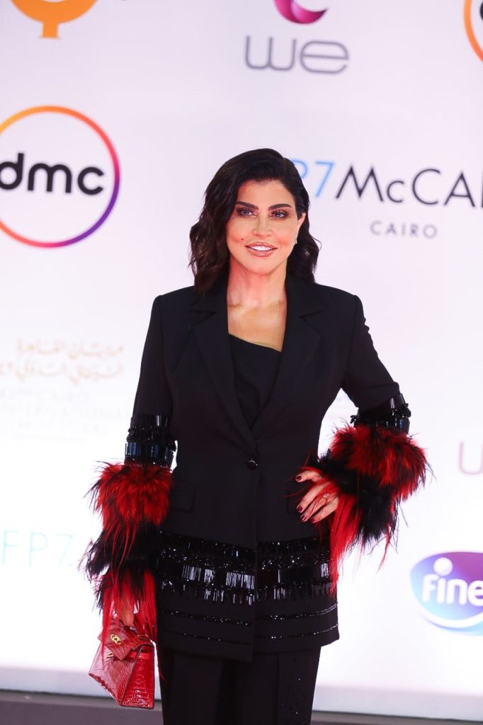 بالصور .. رانيا يوسف تظهر للمرة الأولى بمهرجان القاهرة السينمائي في عرض "عنها" والفيلم كامل العدد بحضور نجوم الفن بالصور .. رانيا يوسف تظهر للمرة الأولى بمهرجان القاهرة السينمائي في عرض "عنها" والفيلم كامل العدد بحضور نجوم الفن