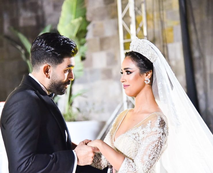 بالصور  .. رنا سماحة وسامر أبو طالب يقدمان "يا أنا يا مفيش" مع تامر حسني ليلة زفافهما بحضور نجوم الأغنية ﻿