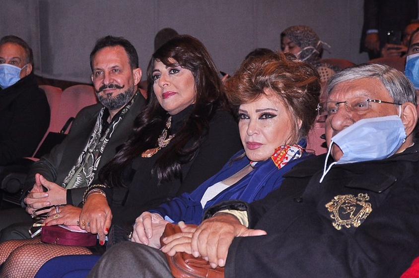 بالصور.. إلهام شاهين وهالة صدقي وأشرف زكي يشاركون صفية العمري الإحتفال بعرض "كان لك معايا"