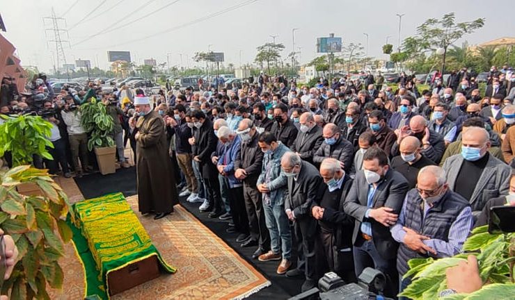 تشييع جثمان وحيد حامد بحضور نجوم الفن