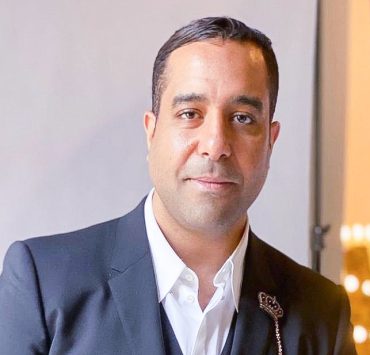 برلماني مصري يثني علي قرارات الحكومة بتوفير الأكسجين في المستشفيات وتفعيل غرامة ارتداء "الكمامة"