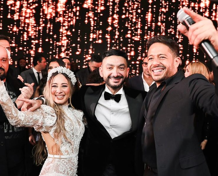 بالصور .. حماقي يحي زفاف نادر حمدي بحضور نجوم الأغنية