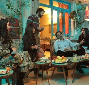 «خريف العشّاق» رواية تلفزيونية عن الحب المسيّج بأزيز الرصاص