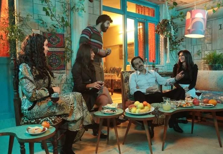 «خريف العشّاق» رواية تلفزيونية عن الحب المسيّج بأزيز الرصاص