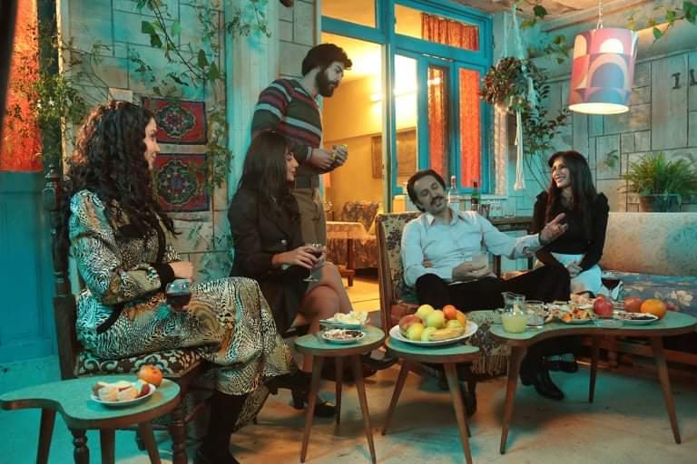«خريف العشّاق» رواية تلفزيونية عن الحب المسيّج بأزيز الرصاص