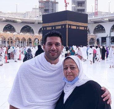 حسن الرداد ينعي والدته بكلمات مؤثرة والجنازة اليوم "الأحد"