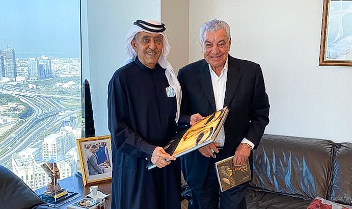 بالصور .. زاهي حواس يدعو مانع بن راشد آل مكتوم لزيارةإكتشافاته بسقارة
