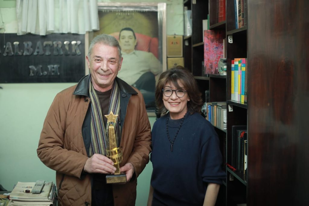 بالصور .. "أفلمها" برئاسة سماح أنور يكرم الفنان محمود حميدة