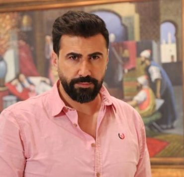 متابعون يتفاعلون مع ظهور ابن خالد القيش في أحد الأعمال