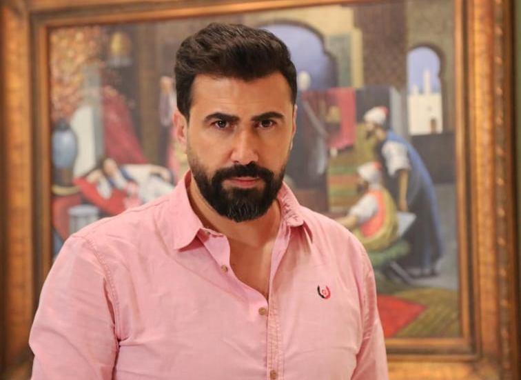 متابعون يتفاعلون مع ظهور ابن خالد القيش في أحد الأعمال