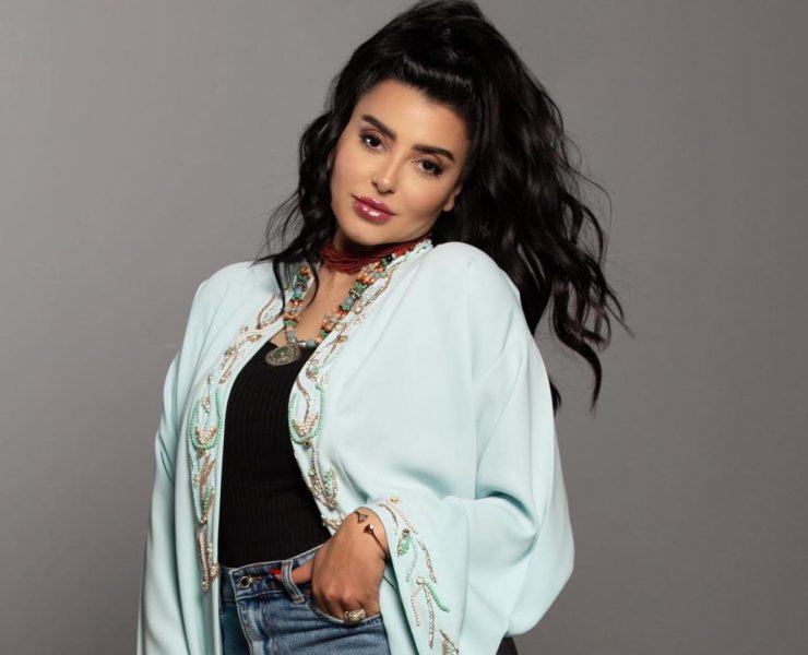 فاتي جمالي للمرة الأولى في عالم الأزياء برفقة عصام وشمى