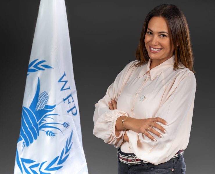 الفنانة هند صبري تتسلم جائزة نوبل للسلام