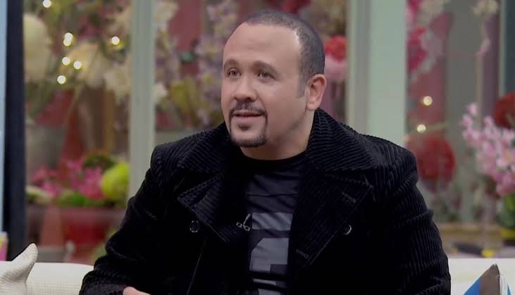هشام عباس يغازل جمهوره بأغنية جديدة "سهرانين الليل"