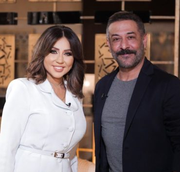 عبد المنعم عمايري يتحدث عن علاقته بأمل عرفة وابنتيهما