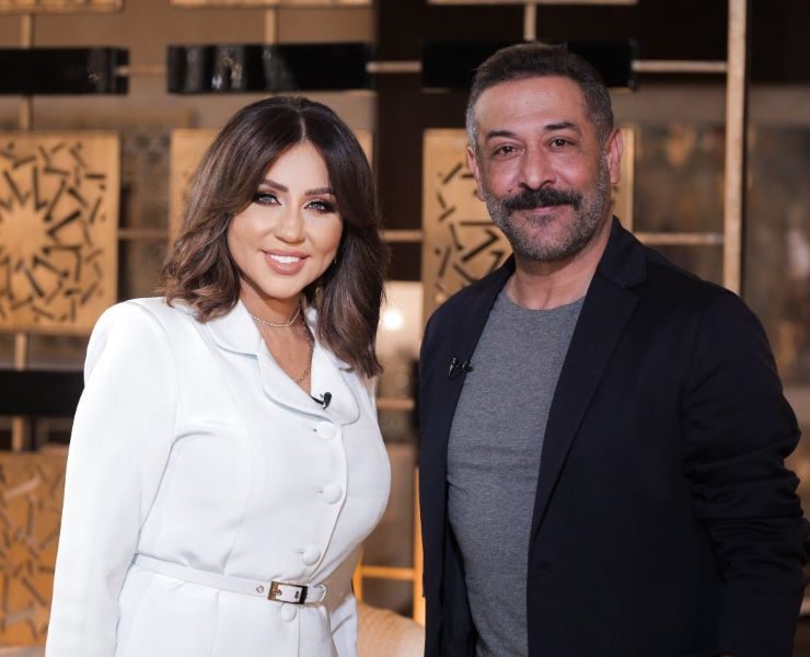 عبد المنعم عمايري يتحدث عن علاقته بأمل عرفة وابنتيهما