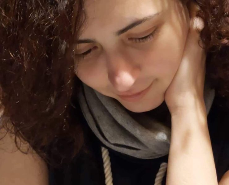 الفنانة التشكيلية صافيناز جمال تقدم "طلب صداقة" للجمهور العربي
