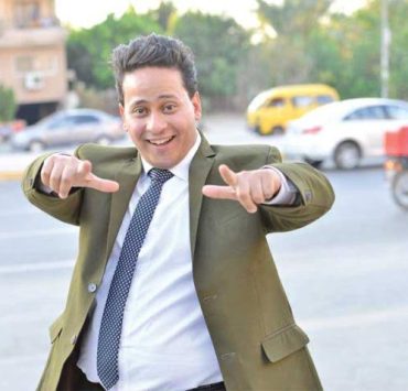 كريم عفيفي يتعاقد علي بطولة فيلم بعنوان "السخنة"