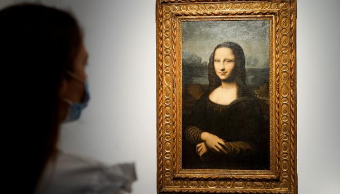 كم تتوقعوا سعر اللوحة الأصلية.. بيع لوحة الموناليزا المقلّدة بمبلغ خيالي