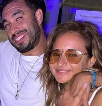 نيللي كريم تؤجل حفل زفافها ٣ أيام حدادا على الفنانة دلال عبد العزيز