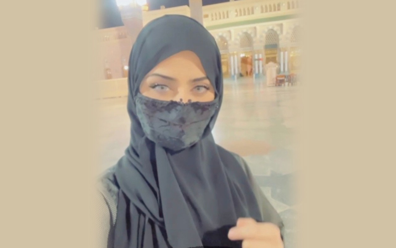 بالفيديو: نجمة واي فاي تصدم جمهورها وتفاجىء متابعيها بارتداءها الحجاب.