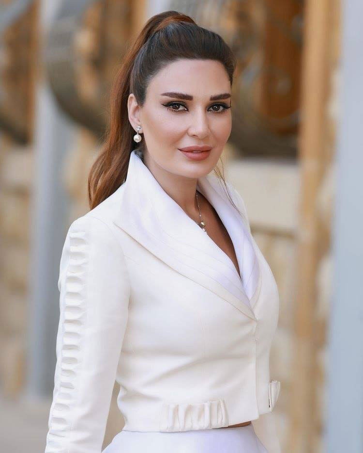 سيرين عبدالنور مع طفلة انفجار مرفأ بيروت.. أمنية وصورة في لقاء مؤثر!