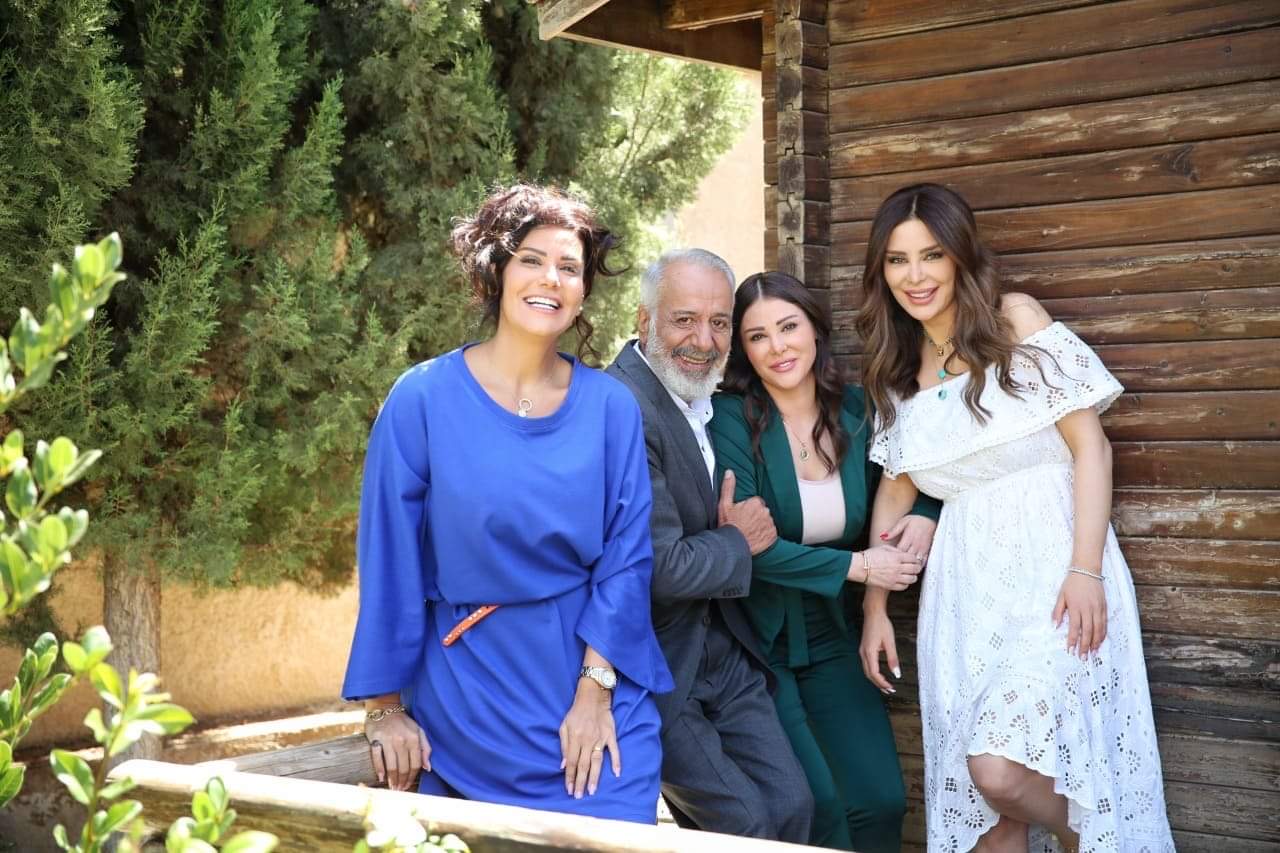 ثلاث زوجات لأيمن زيدان في "فيك آب" فمن هن؟
