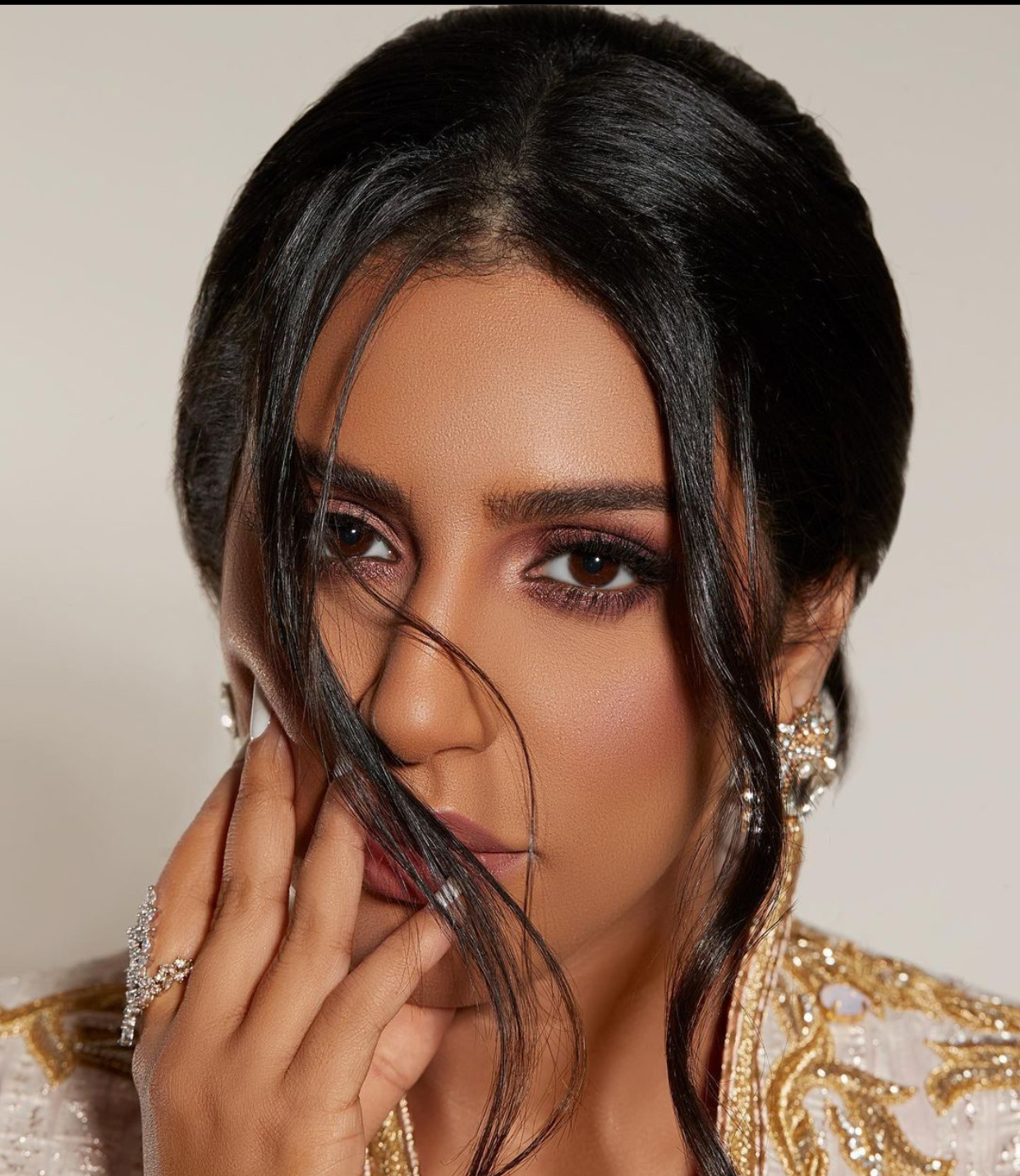 رجاء بلمير تشكر دولة الإمارات على دعمها للفنانين