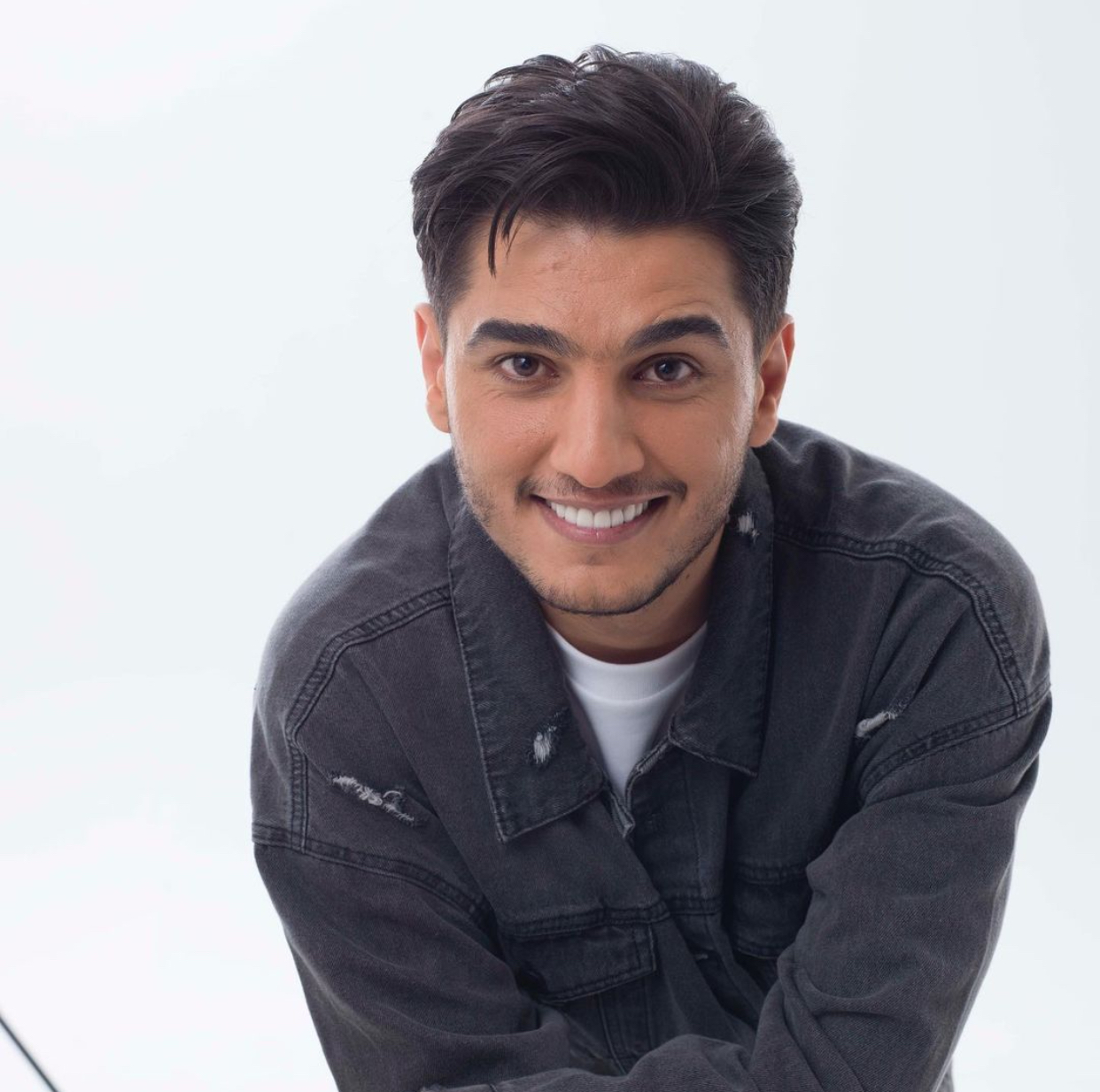 ما علاقة عادل إمام بأغنية محمد عساف الجديدة!