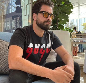معتصم النهار بعد فيديو حورية فرغلي: زوجتي تغار
