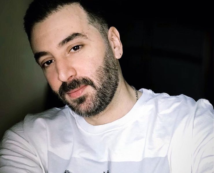 يامن الحجلي: لم نأتِ من أروقة المقاهي ودخان الأراكيل
