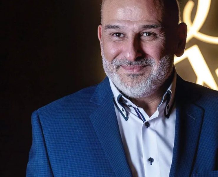 جمال سليمان ينتقد التركيز على الإطلالات ويلوم الإعلاميين