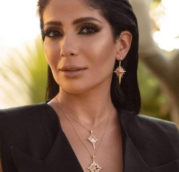 من القاهرة إلى مكة.. رحلة منى زكي في فيلمها الجديد