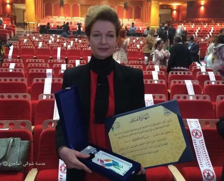 التكريم يحملها مسؤولية… نادين خوري مكرّمة في تونس