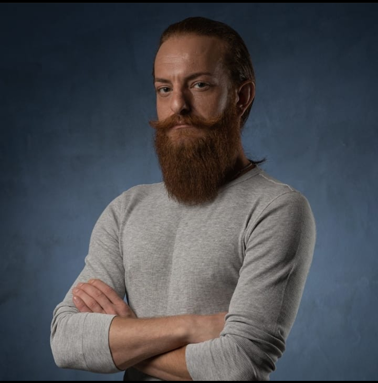 أويس مخللاتي: تيم حسن طعنني ونادم على مشاركتي في الهيبة