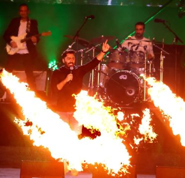 تامر حسني يشعل أجواء حفل "إكسبو 2020 دبي" أمام جمهور الوطن العربي والعالم