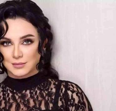 سلاف فواخرجي تعلق على قبلة كندا حنا وعمايري