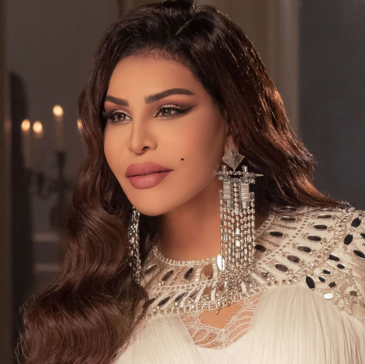 وسط أعلام الدولة.. أحلام تحتفل بعيد الاتحاد الخمسين