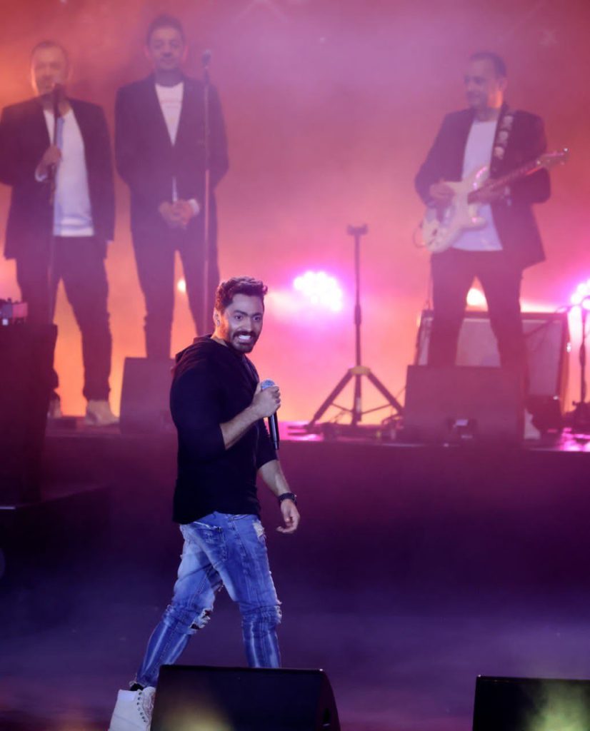 تامر حسني يشعل أجواء حفل "إكسبو 2020 دبي" أمام جمهور الوطن العربي والعالم