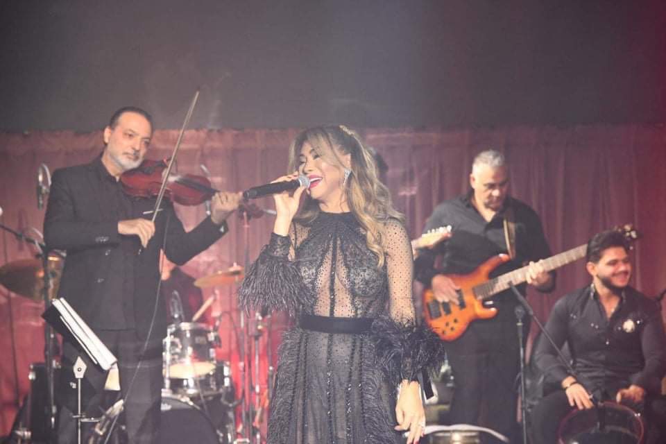 نوال الزغبي تخطف الأنظار في حفلها بدبي