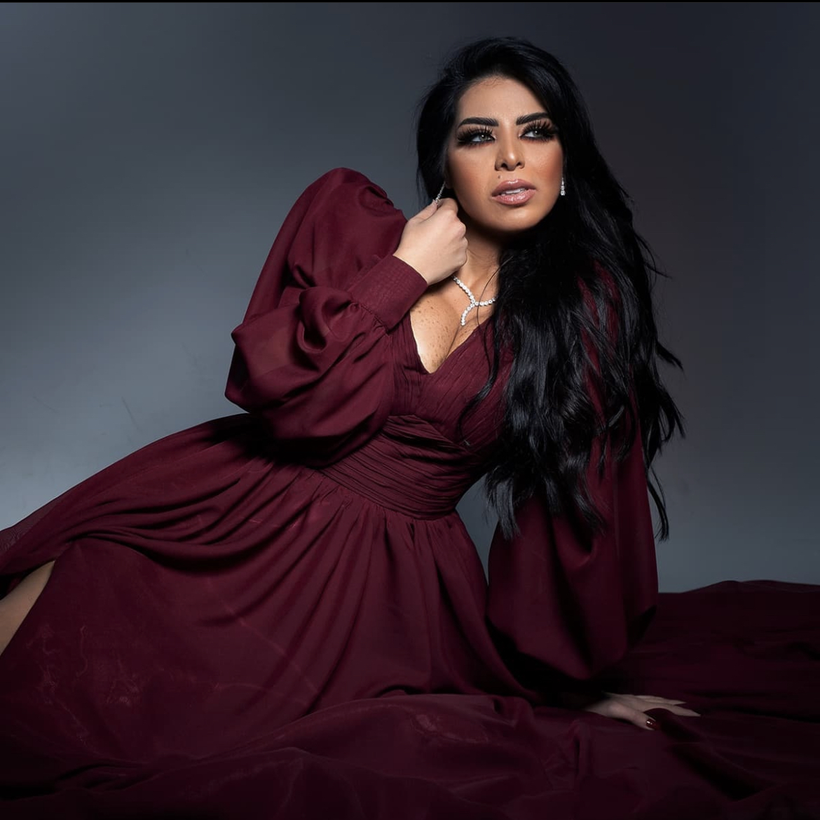 نانسي الزعبلاوي تحيي "ياما رحنا" بتوزيع جديد