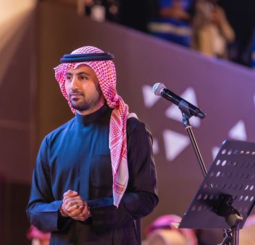 فؤاد عبدالواحد يتألق في أمسية غنائية ببطولة "قفز السعودية" في مسرح الأرينا