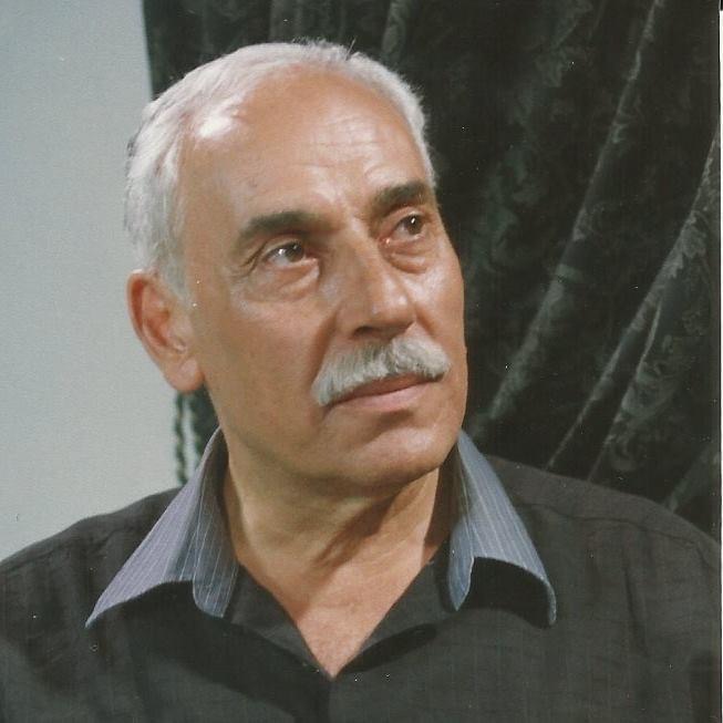 هاني شاهين: شركات الإنتاج نسيتنا وهذا رأيي بمشاهد القبل